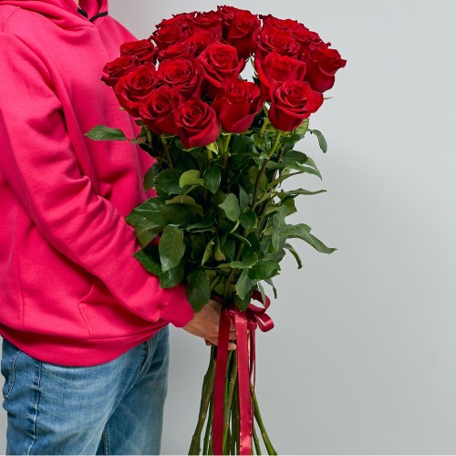 Купить на заказ 15 метровых роз с доставкой в Есике