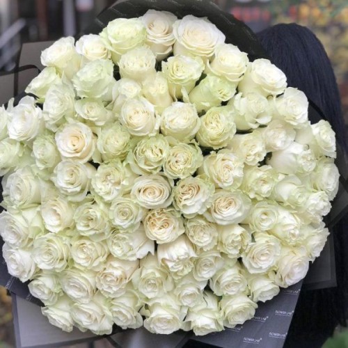 Купить на заказ Букет из 75 белых роз с доставкой в Есике