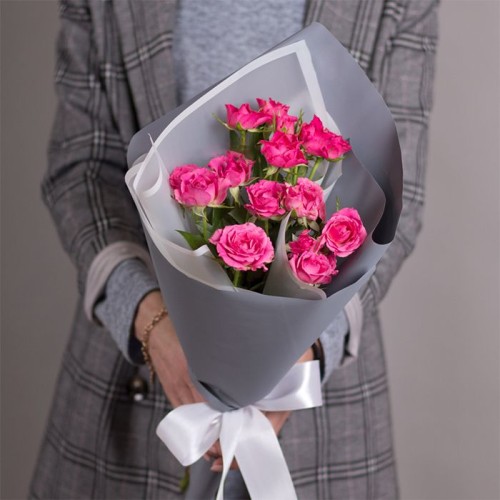 Купить на заказ Букет из 3 кустовых роз с доставкой в Есике