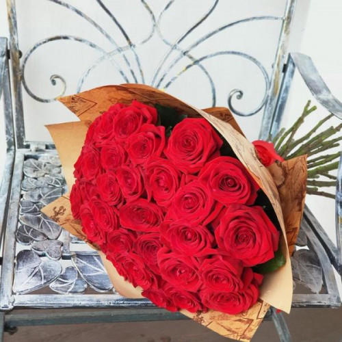 Купить на заказ Букет из 31 красной розы с доставкой в Есике